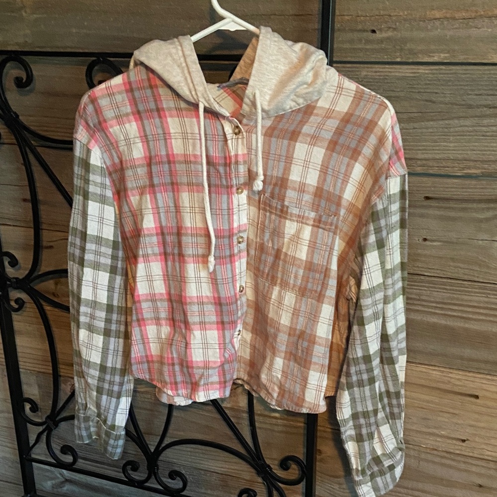 Blue B crop flannel